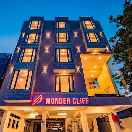 Hotel Wonder Cliff Удайпур Екстериор снимка