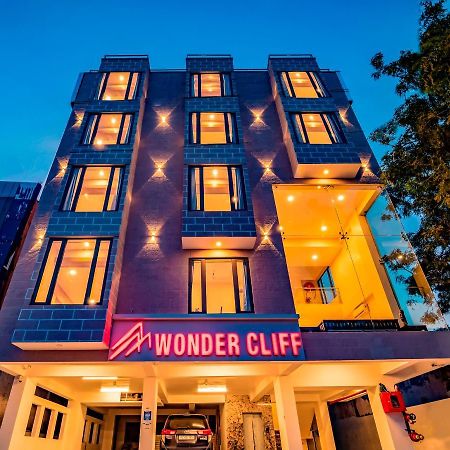 Hotel Wonder Cliff Удайпур Екстериор снимка