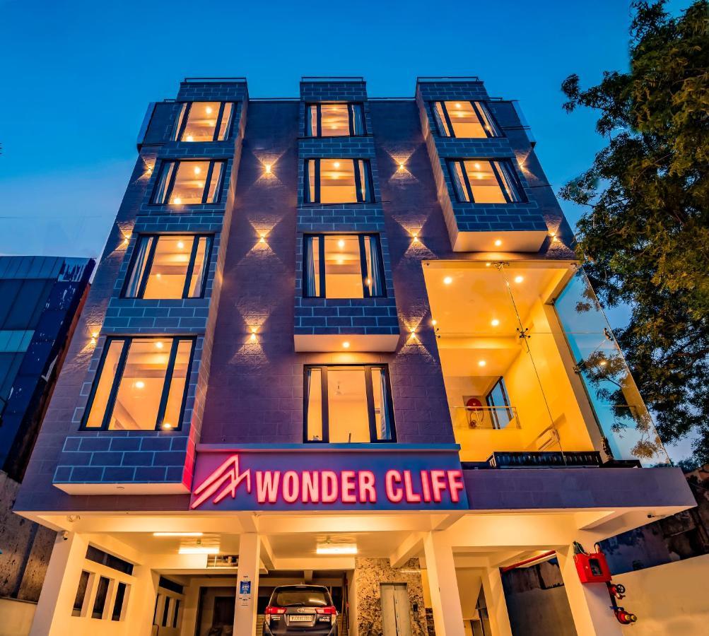 Hotel Wonder Cliff Удайпур Екстериор снимка